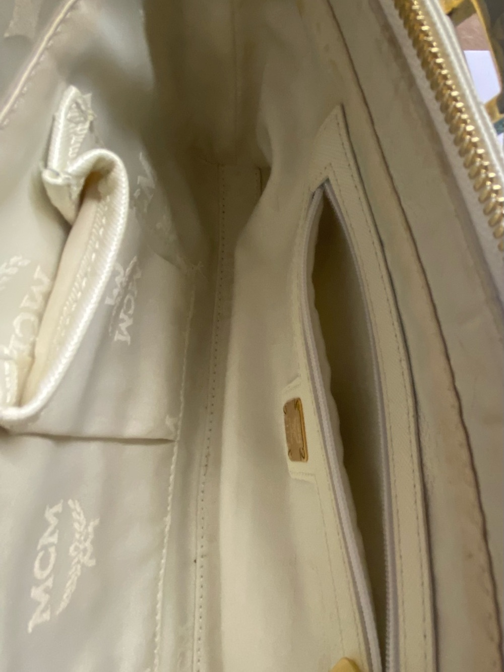 Authentic MCM Ivory Leather Boston Tote / Crossbody with Gold Hardware & Chain - Picture 12 of 16